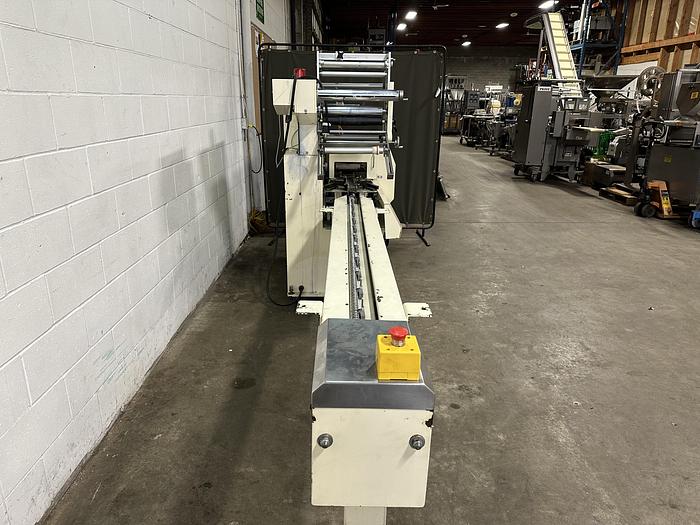 Used Shingda SD-920HE Horizontal Flow Wrapper
