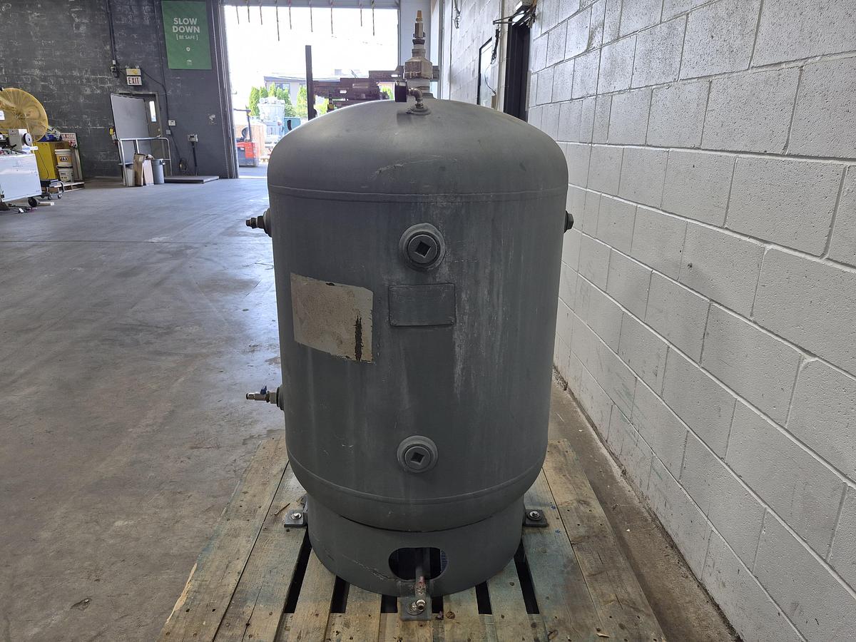 Used Buckeye Boiler Company 120-Gallon Vertical Air Receiver Tank