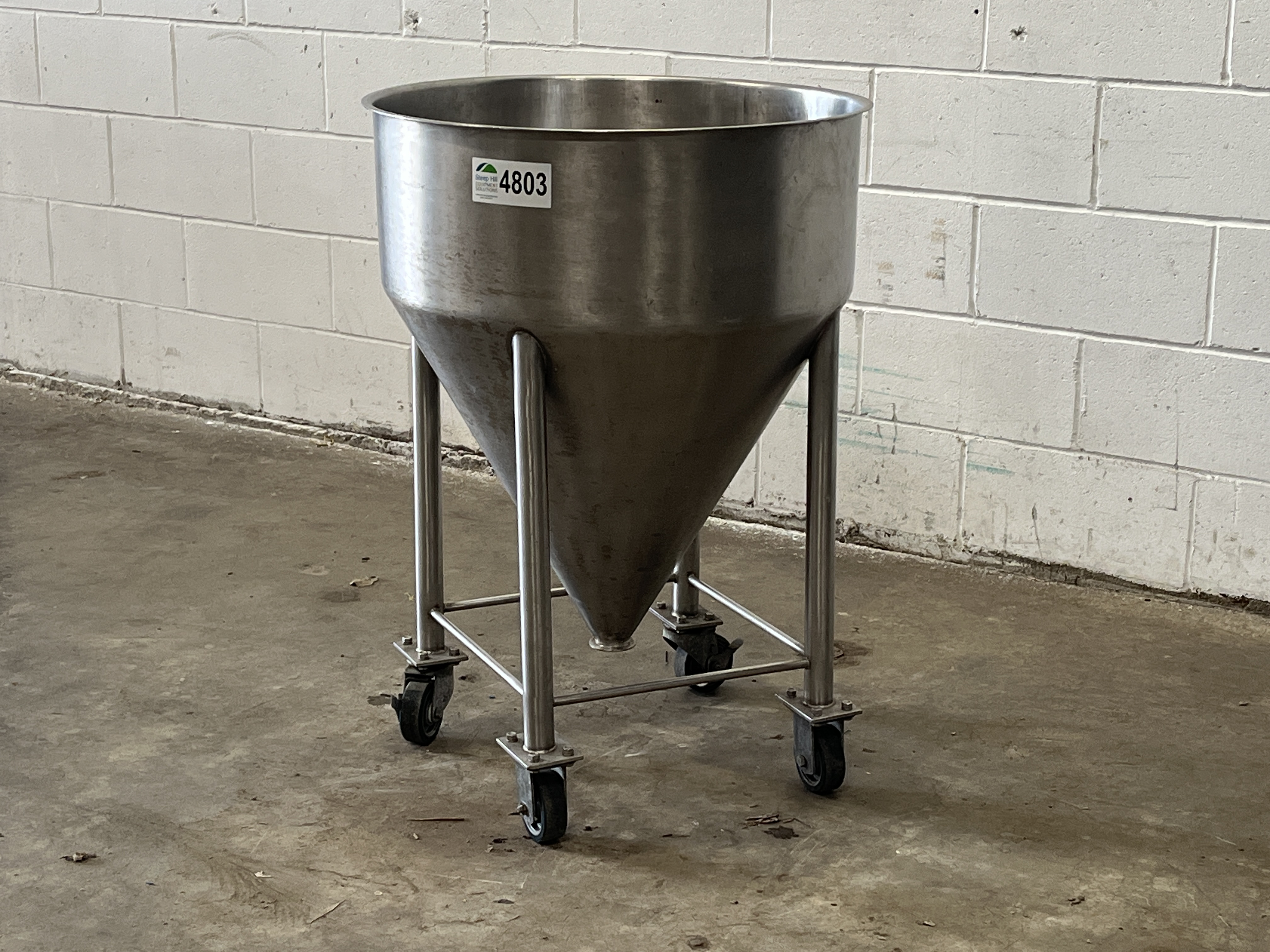 Used Rolling SS Hopper