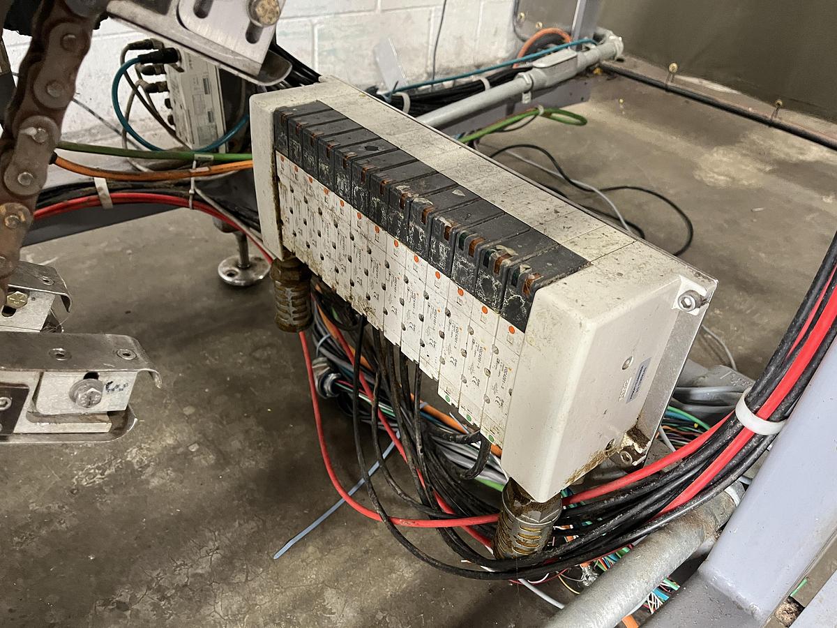 Used Thiele ZP30A Box Former