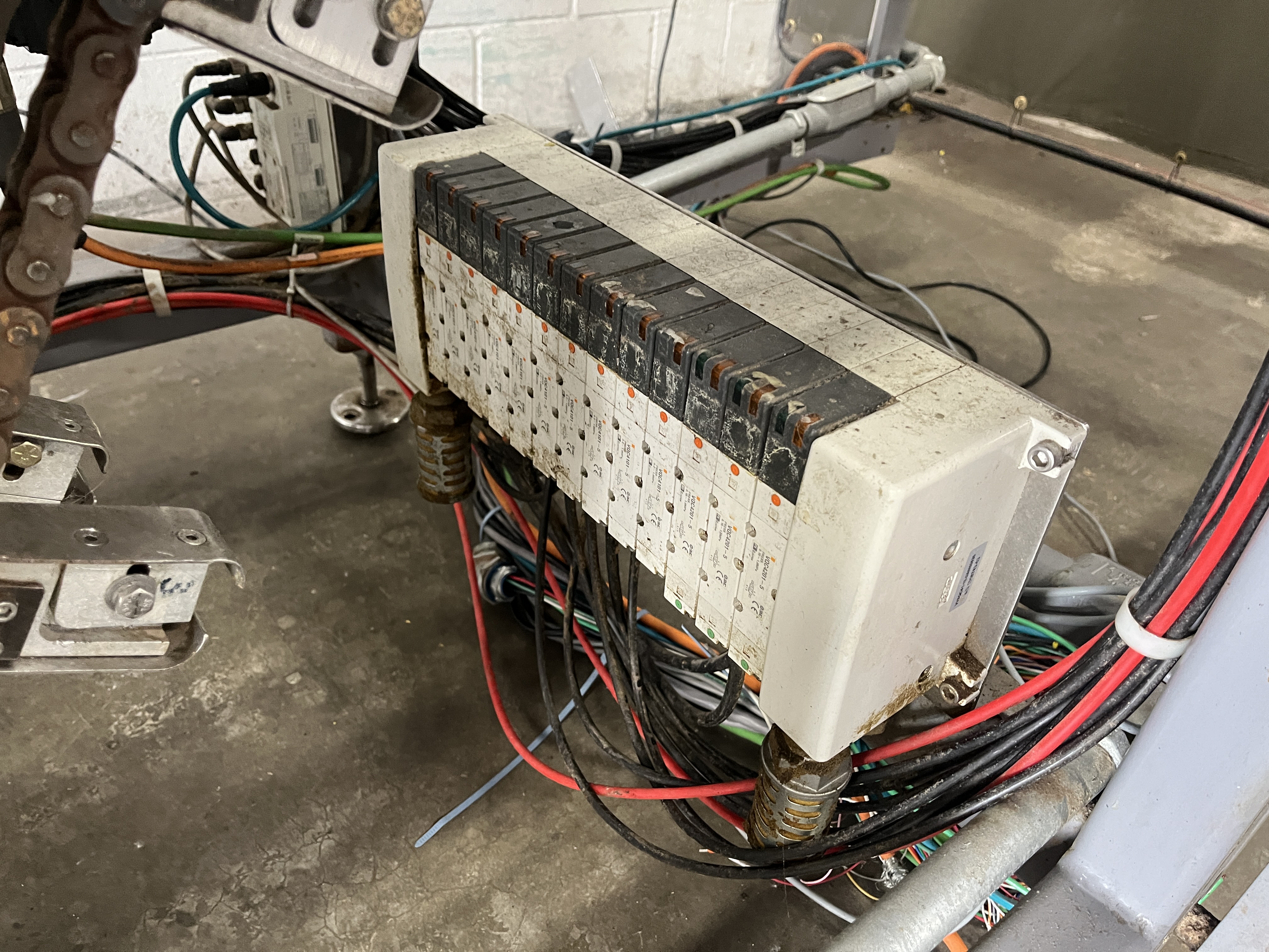 Used Thiele ZP30A Box Former