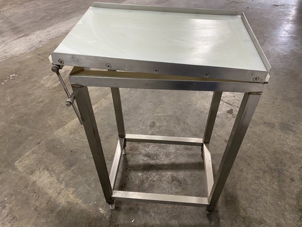 Used Cutting Table