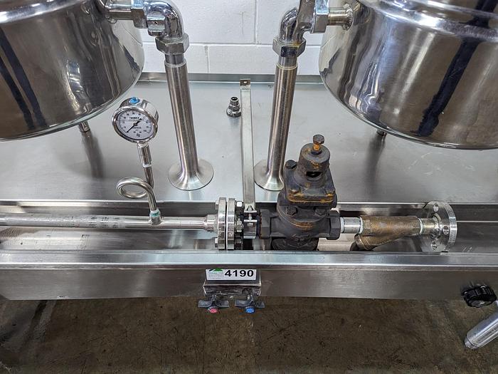 Used Groen Twin 10 Gallon Tilting Kettles