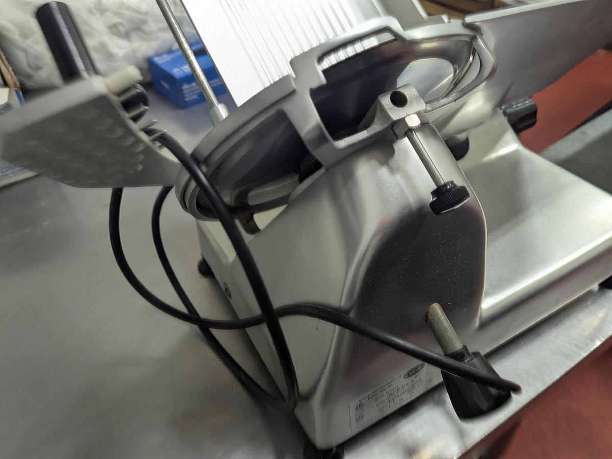 Used Globe G10 Manual Slicer