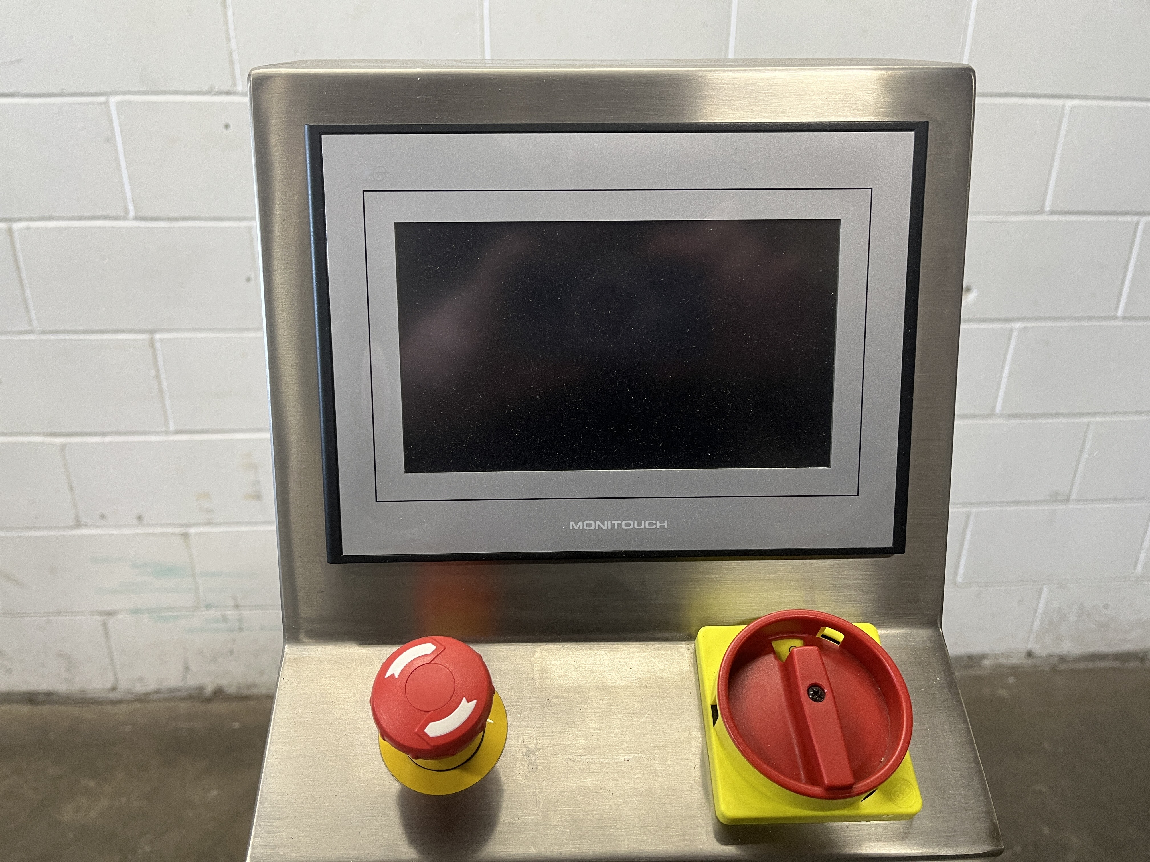 Used Label-on Basic 300 Labeling System