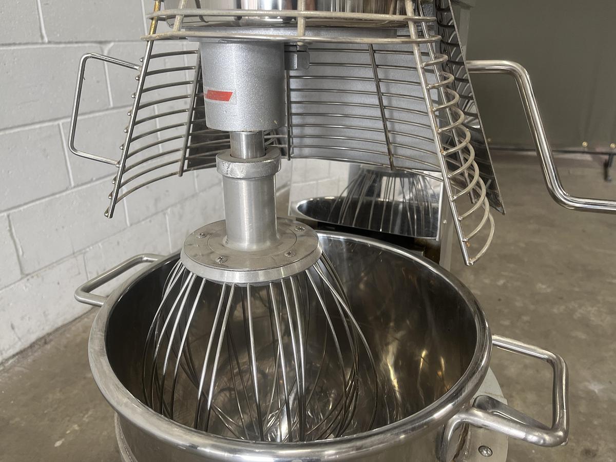 Used EFI 30 Quart Mixer 