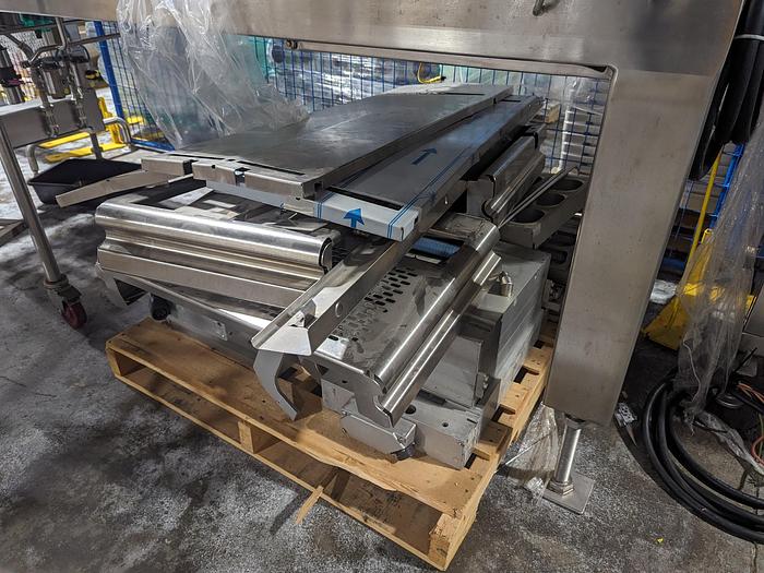 Used Multivac Roll-fed Thermoformer R145