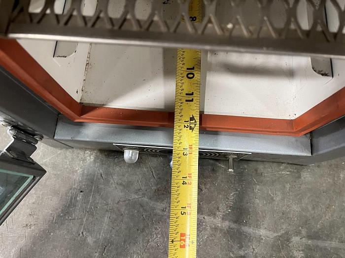 Used NAPCO 58301 Bench Top Vacuum Oven