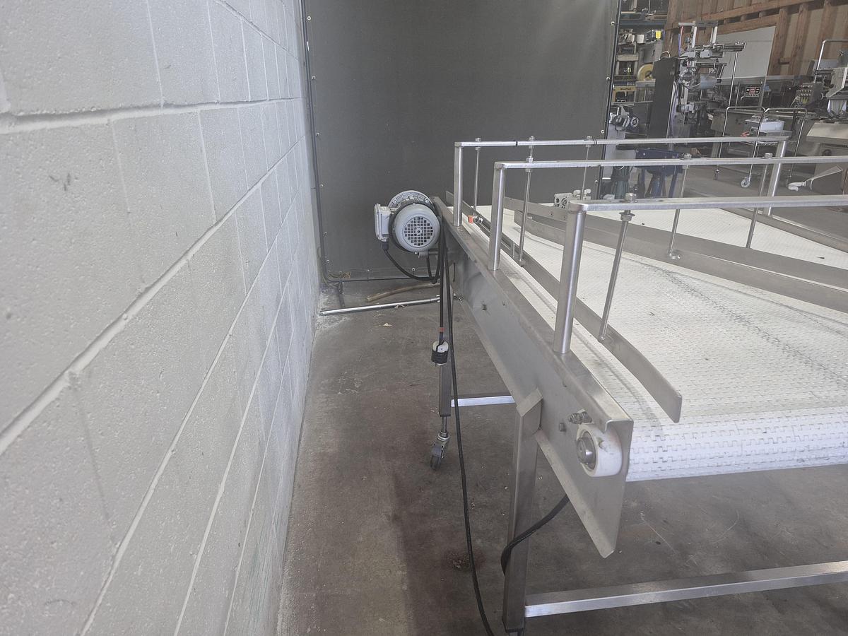 Used FMA 5 ft Flat Belt Conveyor