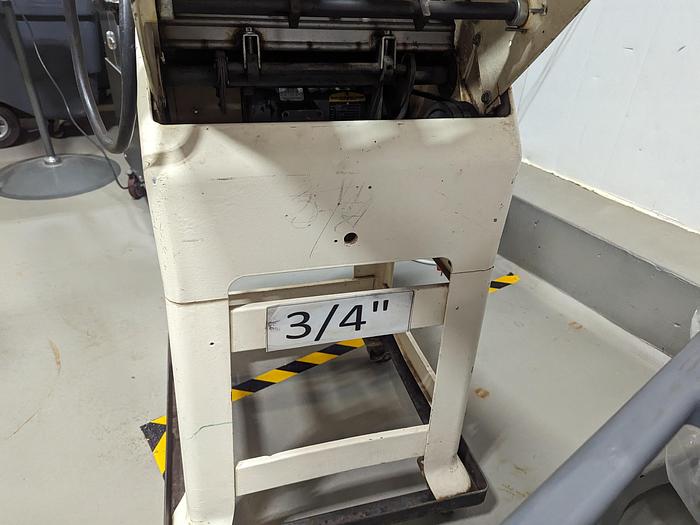 Used Oliver 797 Gravity-Feed Bread Slicer
