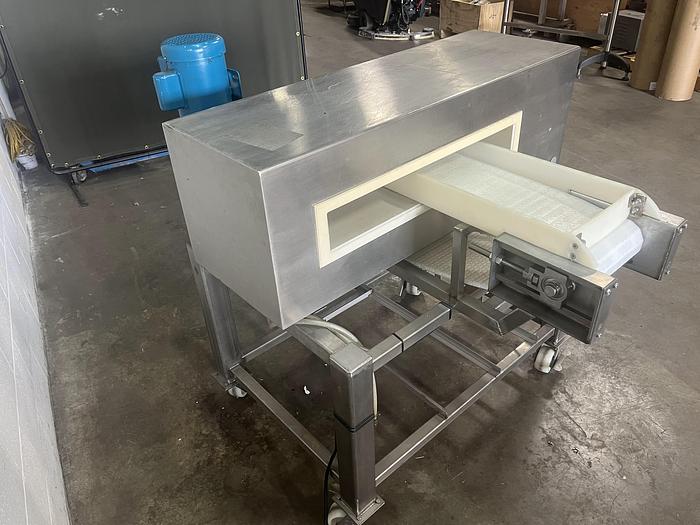 Used E-Z TEC III Metal Detector