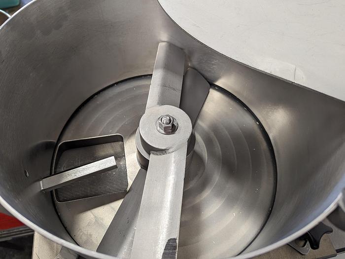 Used Deighton Formatic R2200 Food Former