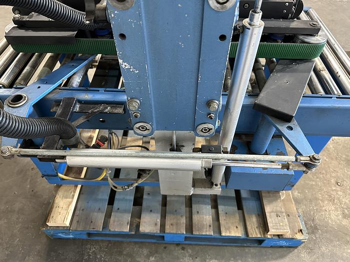 Used Automatic Top & Bottom Case Sealer