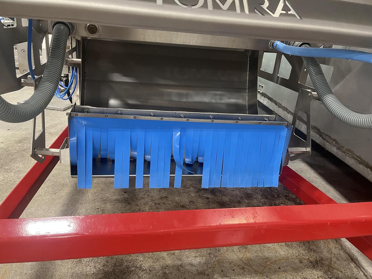 Used TOMRA Blizzard Optical Sorter with Lauda Chiller
