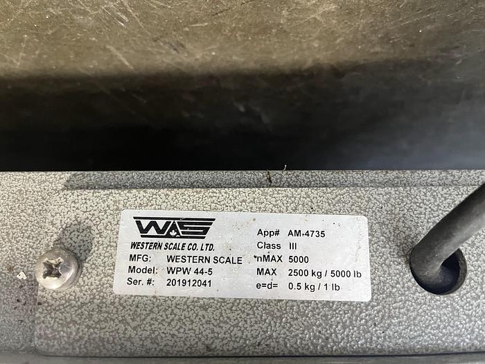 Used Western WPW 44-5 Floor Scale with Ramp