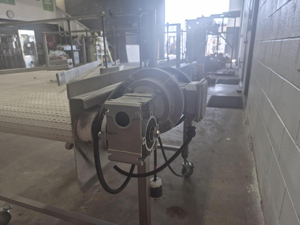 Used FMA 5 ft Flat Belt Conveyor