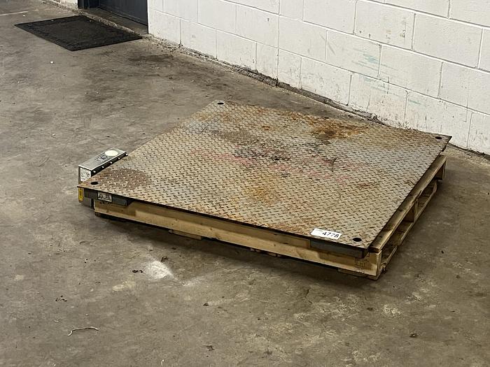 Used Cardinal Floor Scale
