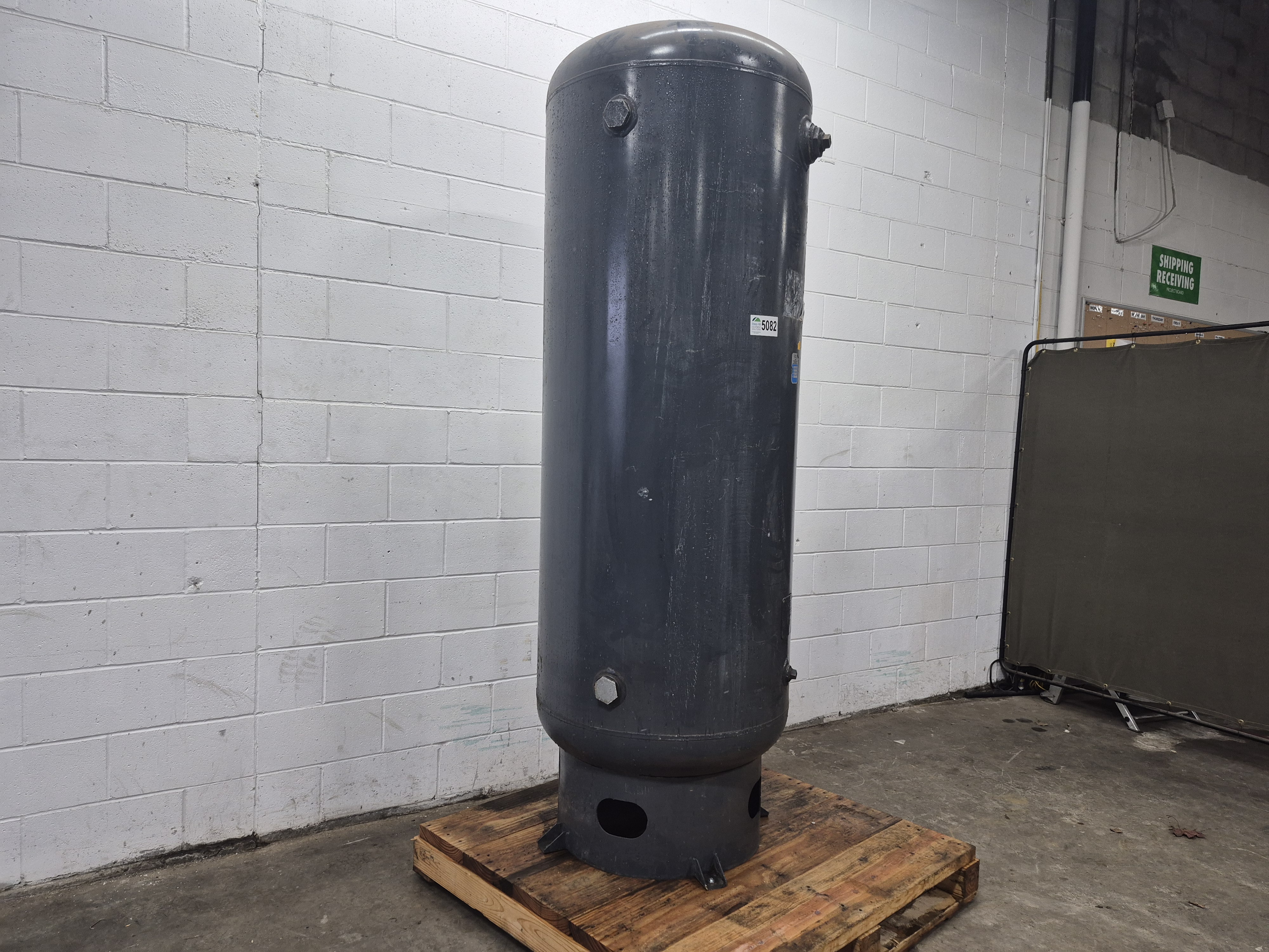 Used Manchester 240 Gallon Vertical Air Receiver Tank