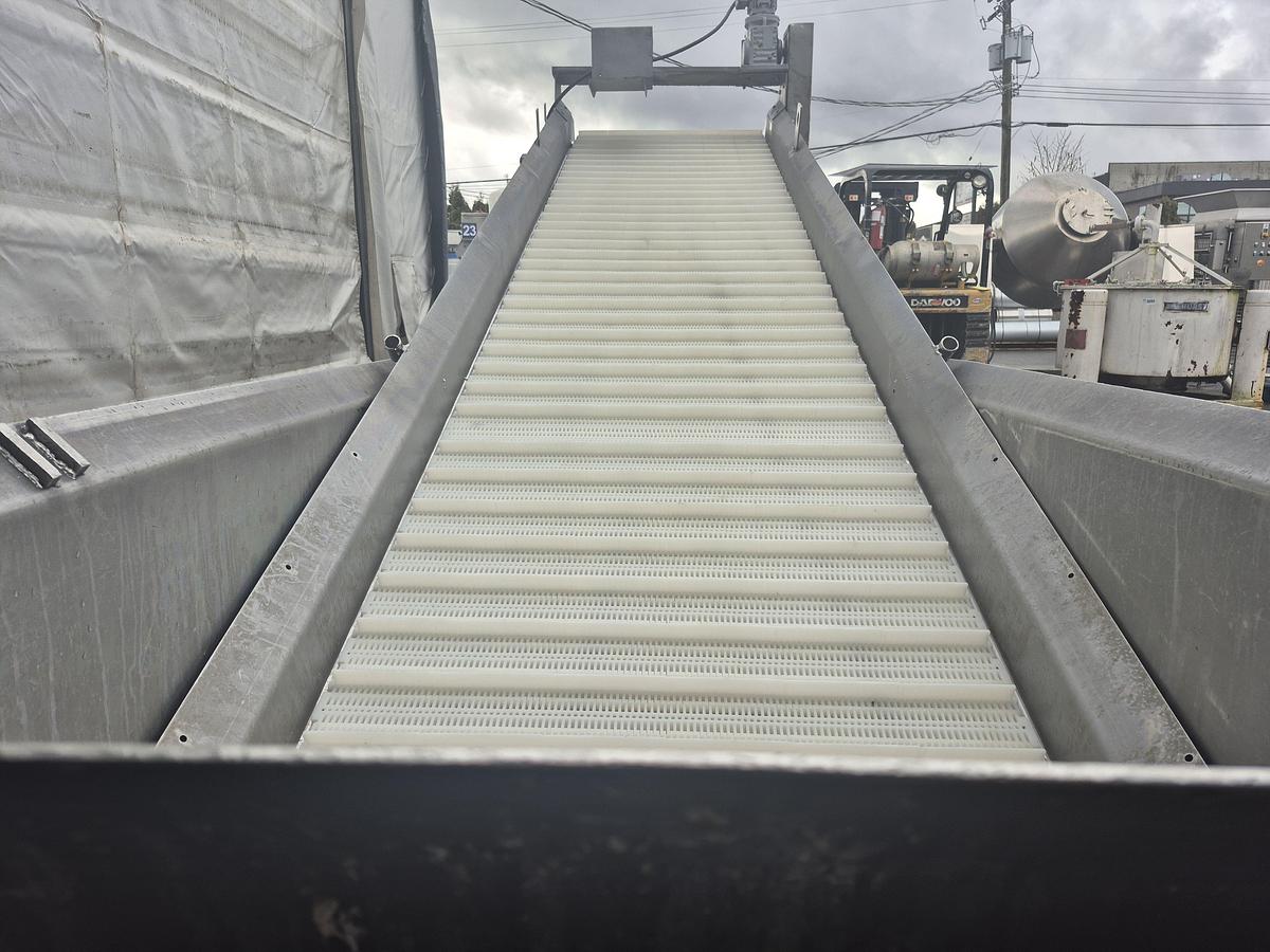 Used Incline Conveyor with Dip Tank