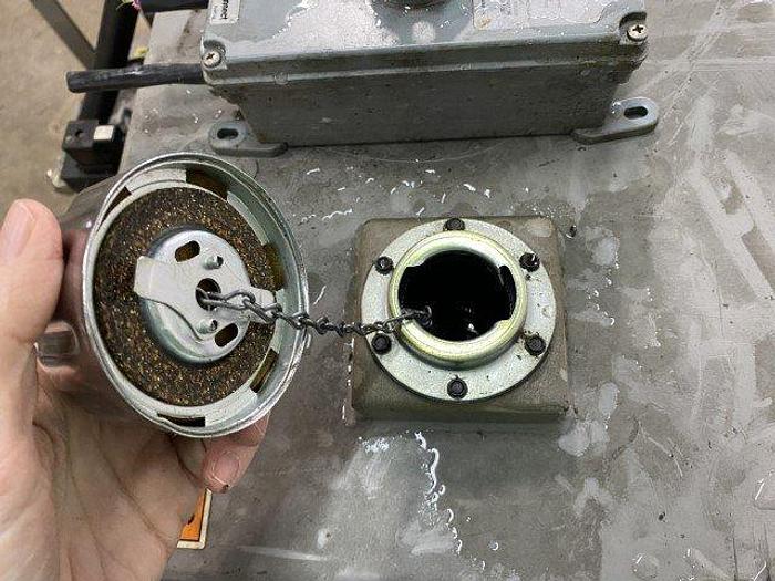 Used Nott 30 Gallon Hydraulic Reservoir