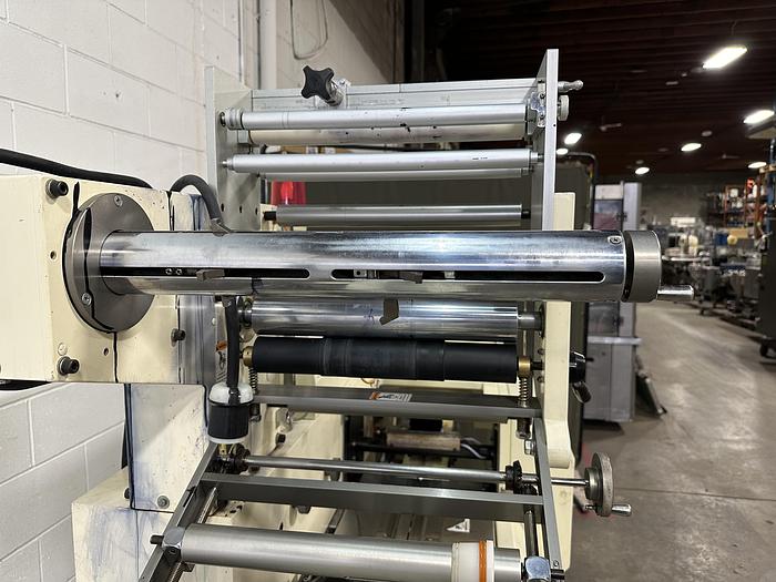Used Shingda SD-920HE Horizontal Flow Wrapper