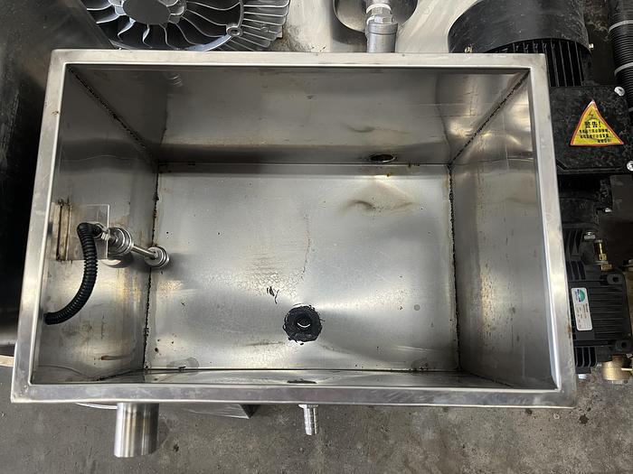 Used 1,000L Mixing Tank w/ Pumps