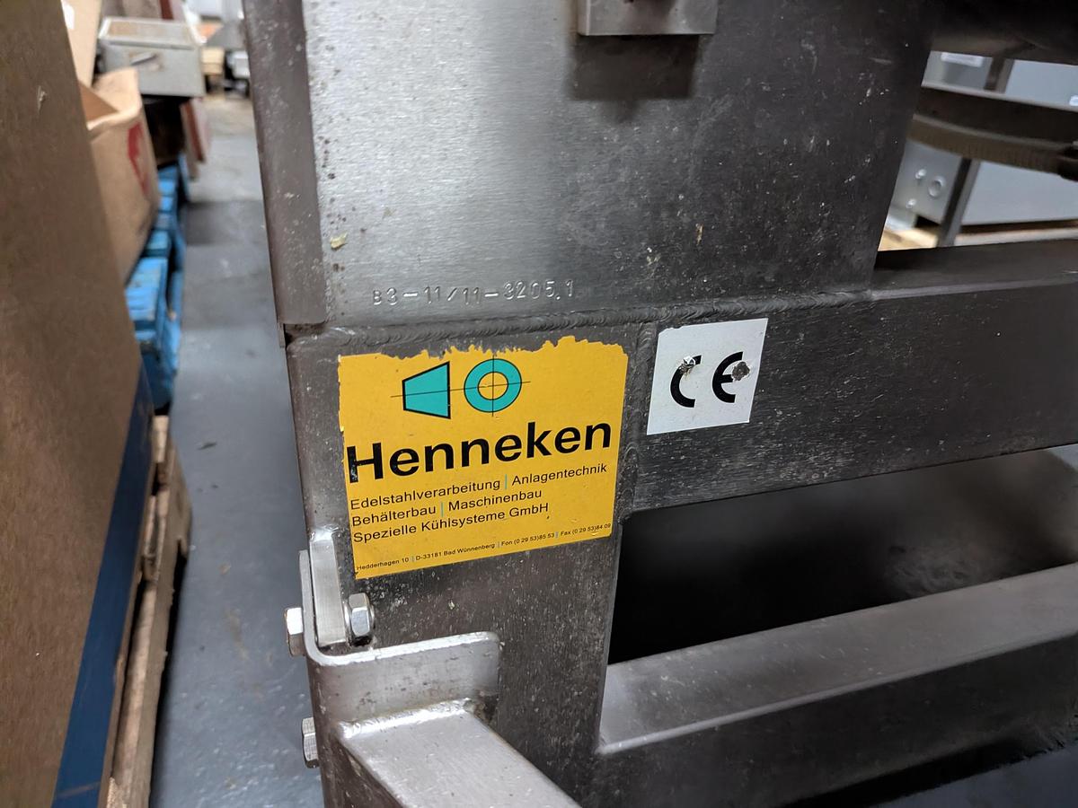 Used Henneken Vacuum Tumbler with Buggy Dumper