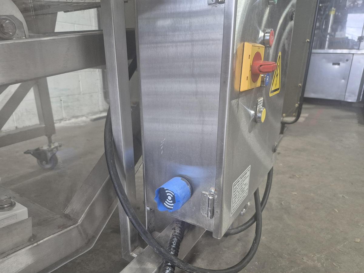 Used Fortress Phantom Metal Detector Conveyor