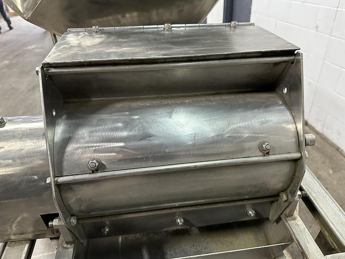 Used ABM McLauchlan 900 SS Berry Slicer