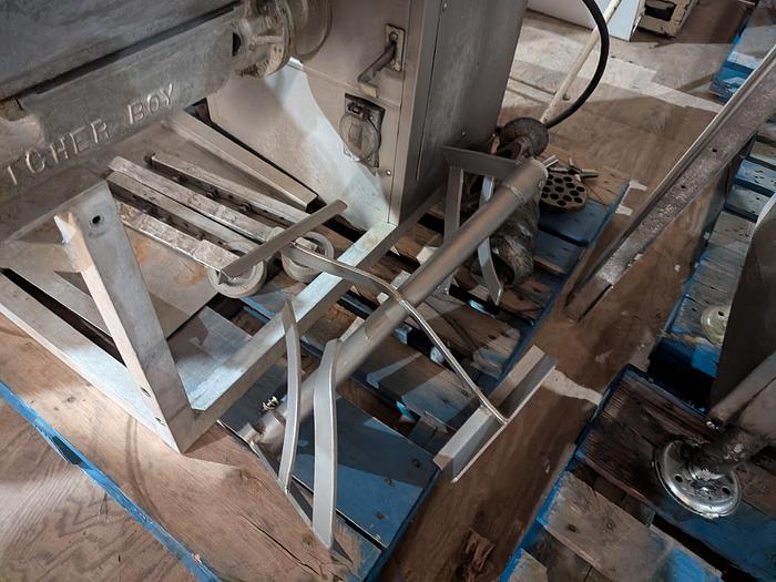 Used Butcher Boy 200/52 Mixer Grinder