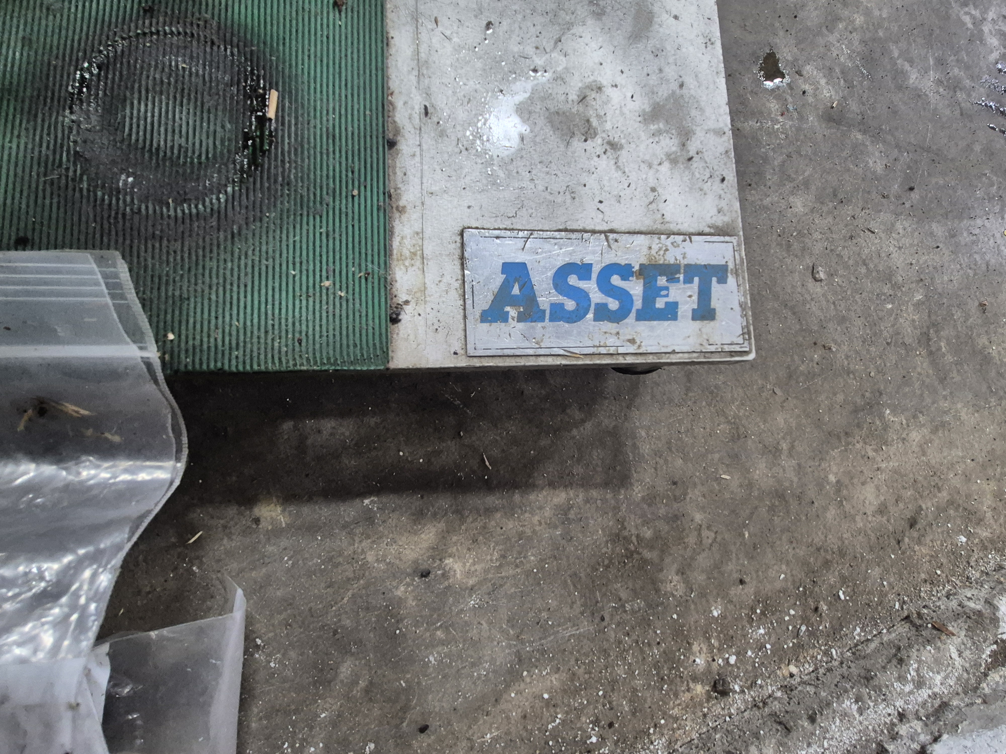 Used Asset Capper Machine