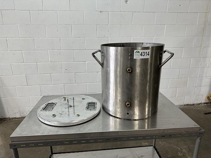 Used 25-Gallon Holding Tank