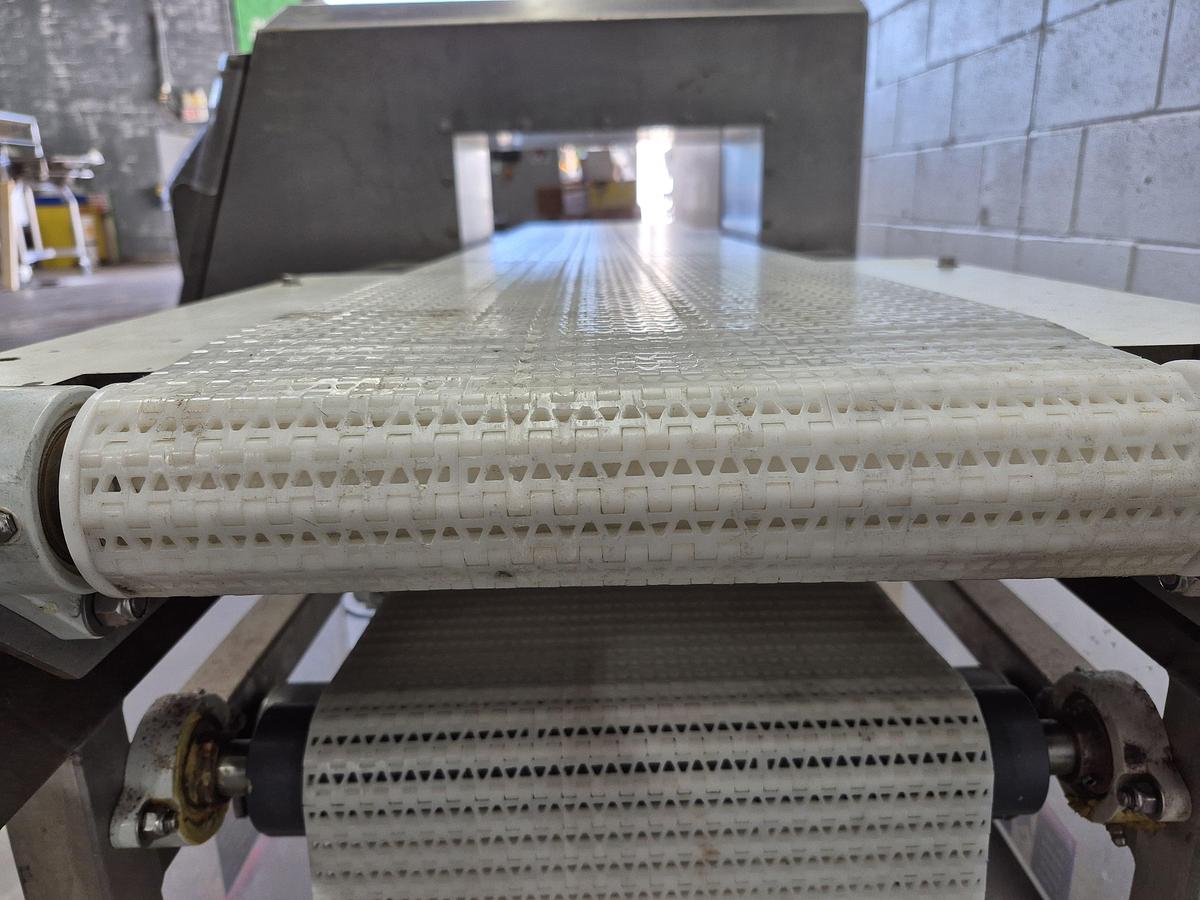 Used Loma IQ3 Metal Detector