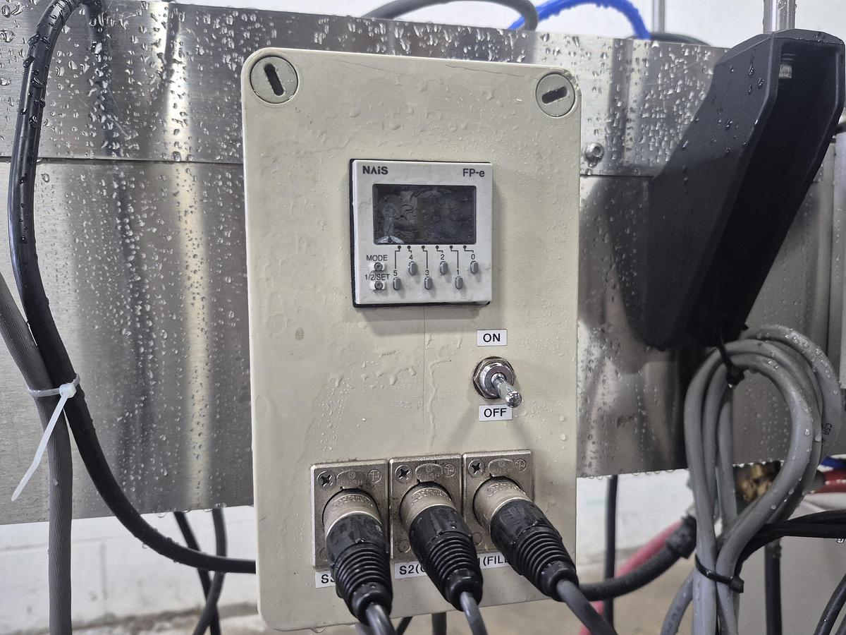 Used Aesus Eco Wrap Prism Labelling Machine