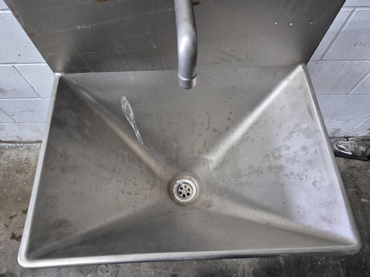Used Roser SS Industrial Hand Wash Basin