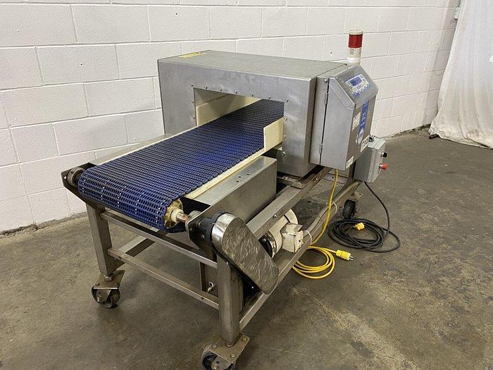 Used Loma IQ2 The MAX! Metal Detector