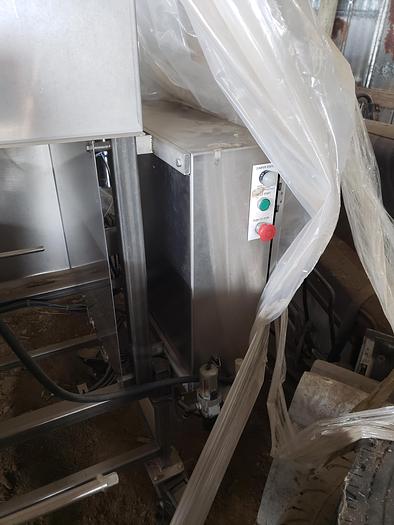 Used Lakewood Lug Dumper