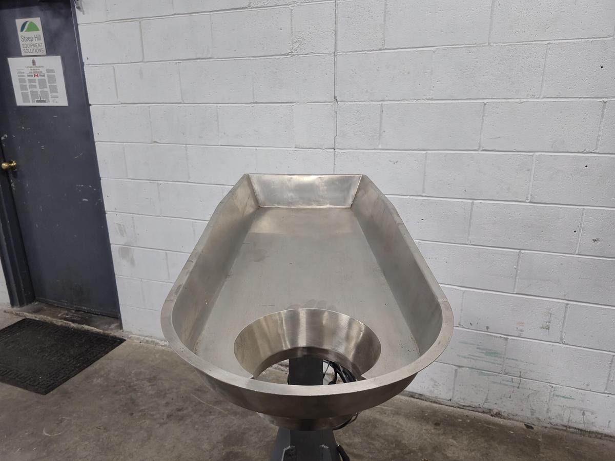 Used Syntron BF-2-B Magnetic Vibratory Feeder