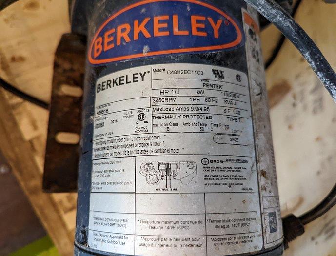 Used Equipment Express 8-Head Valve Filler