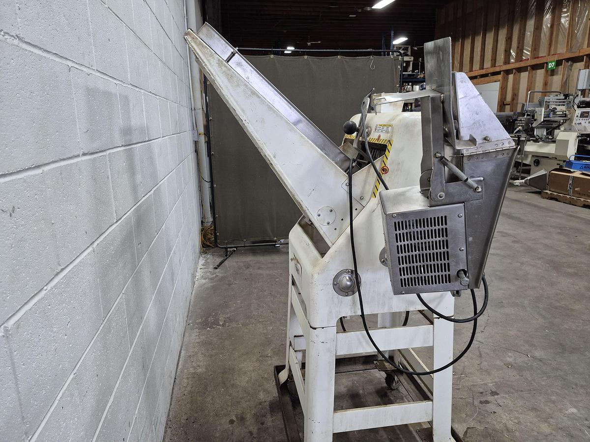 Used Oliver 797-32 Bread Slicer with Mini-Vert Air Bagger Station