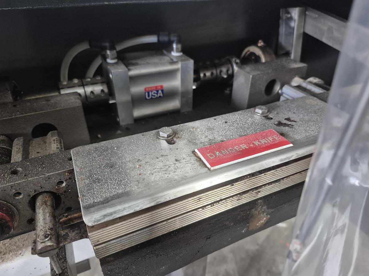 Used Matrix Packaging Machinery Vertical Form-fill-Seal Bagger