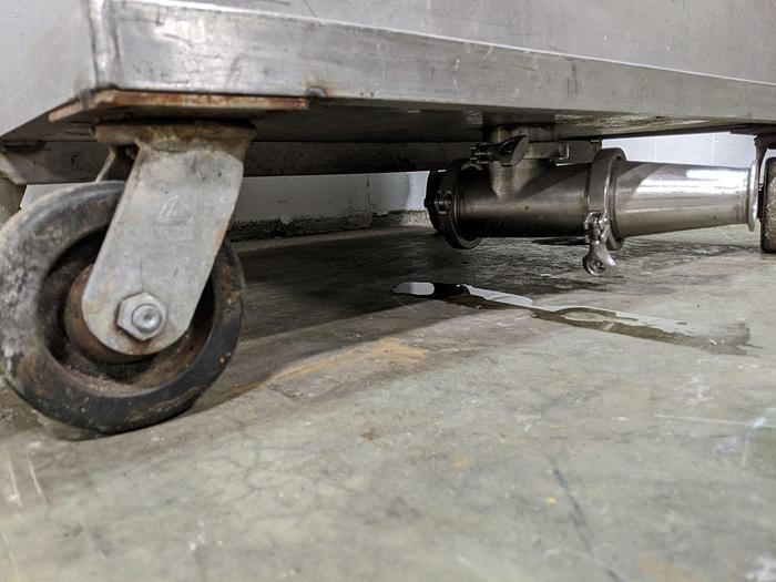 Used 80 Gallon Rolling Square Tank