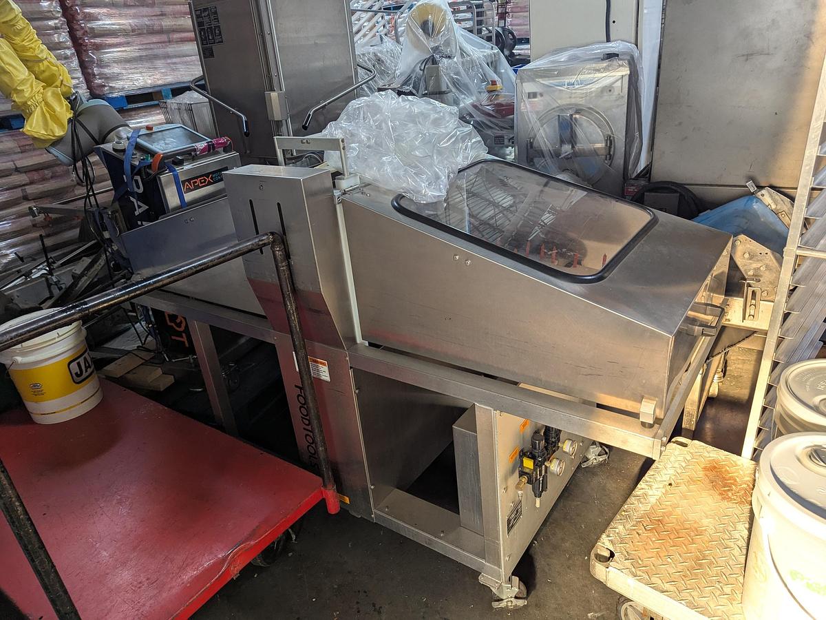 Used FoodTools CS-10E Sheet Cake Slicer