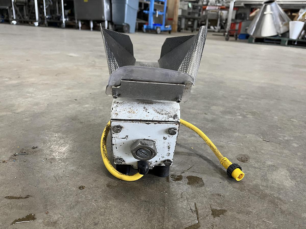 Used Eriez KHS-5 Vibratory Feeder