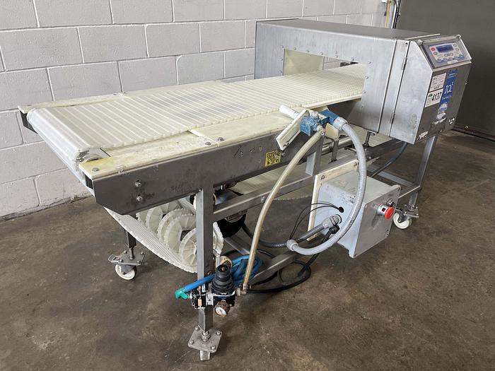 Used Loma IQ2 The MAX! Metal Detector