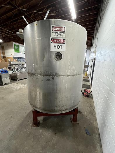 Used 1,000 Gallon SS Tank