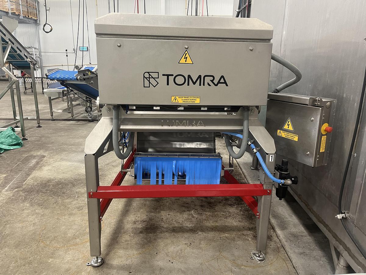 Used TOMRA Blizzard Optical Sorter with Lauda Chiller