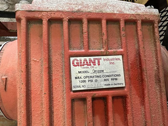 Used GIANT Positive Displacement Pump LP122W