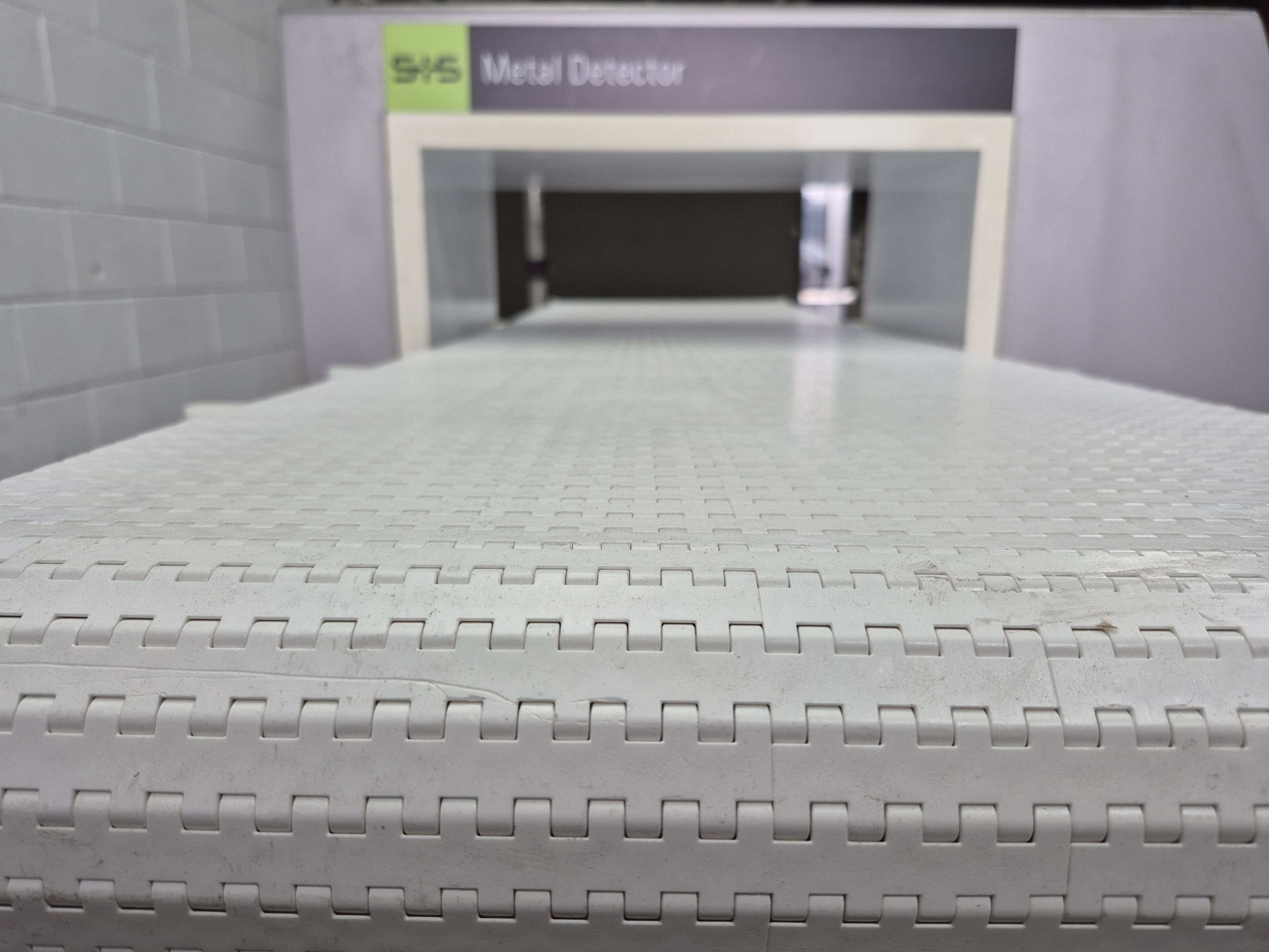 Used Sesotec C-Scan GHF Metal Detector