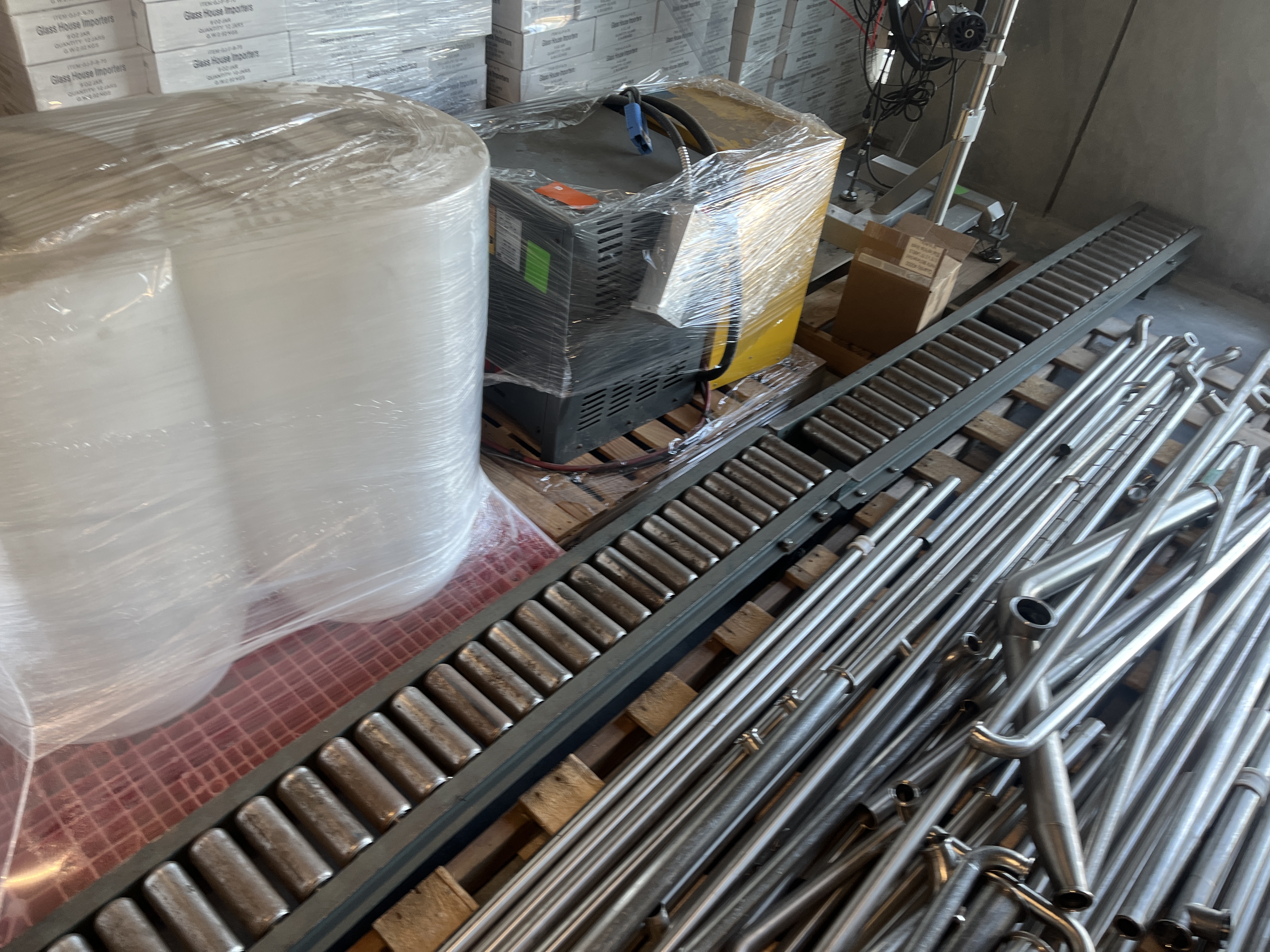 Used 2 Univeyor Gravity Roller Conveyors